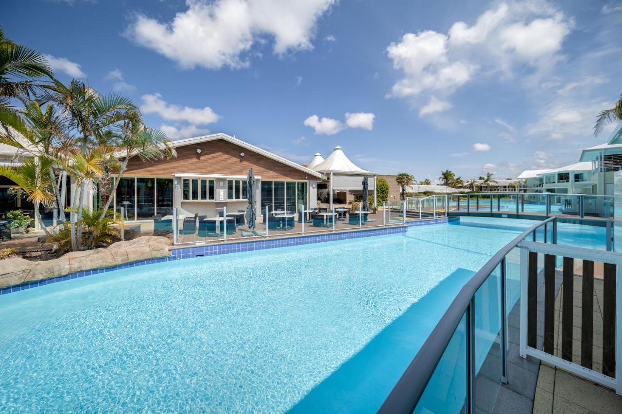 Oaks Port Stephens Pacific Blue