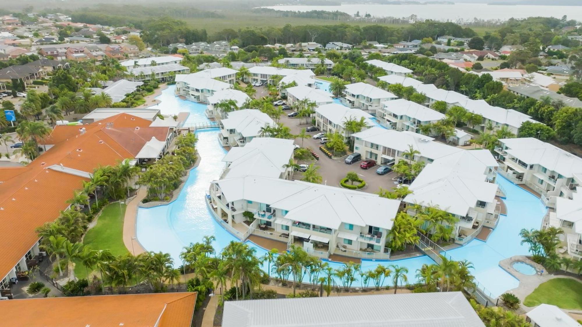 Oaks Port Stephens Pacific Blue 4* Salamander Bay